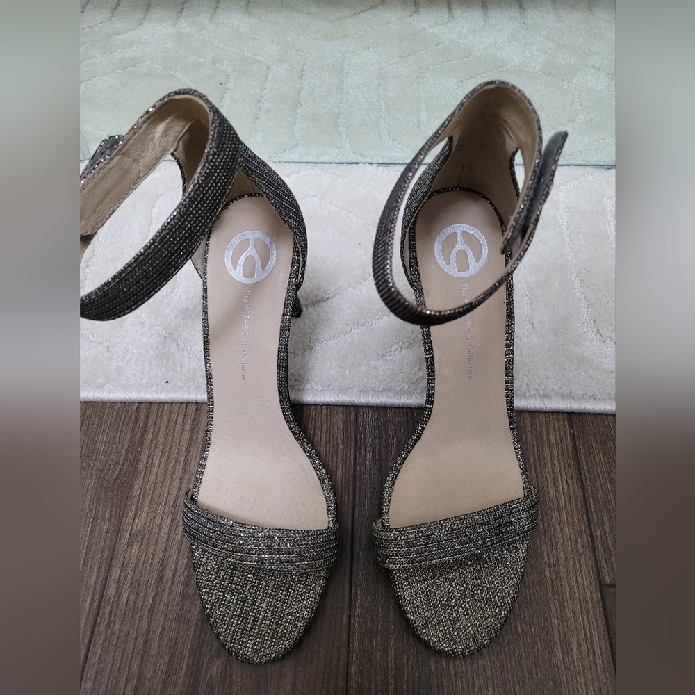 Silver sparkle high heels.